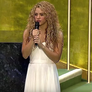 دانلود اجرای زنده Imagine از Shakira در سازمان ملل متحد با زیرنویس فارسی