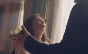 Elissa - Aaks Elli Shayfenha - إليسا - عكس اللي شايفينها