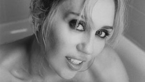 موزیک ویدیو Let's Get Married از MILEY با زیرنویس فارسی و انگلیسی