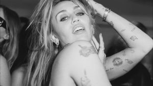 موزیک ویدیو Let's Get Married از MILEY با کیفیت 4k