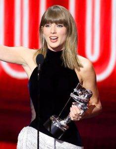 Taylor Swift - The Life of a Showgirl The Encore